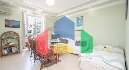 Светлая квартира 2+1 в шаге от моря в районе Тосмур Светлая квартира 2+1 в шаге от моря в районе Тосмур