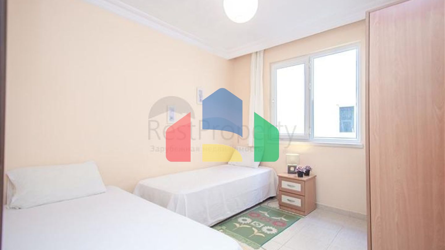 Светлая квартира 2+1 в шаге от моря в районе Тосмур