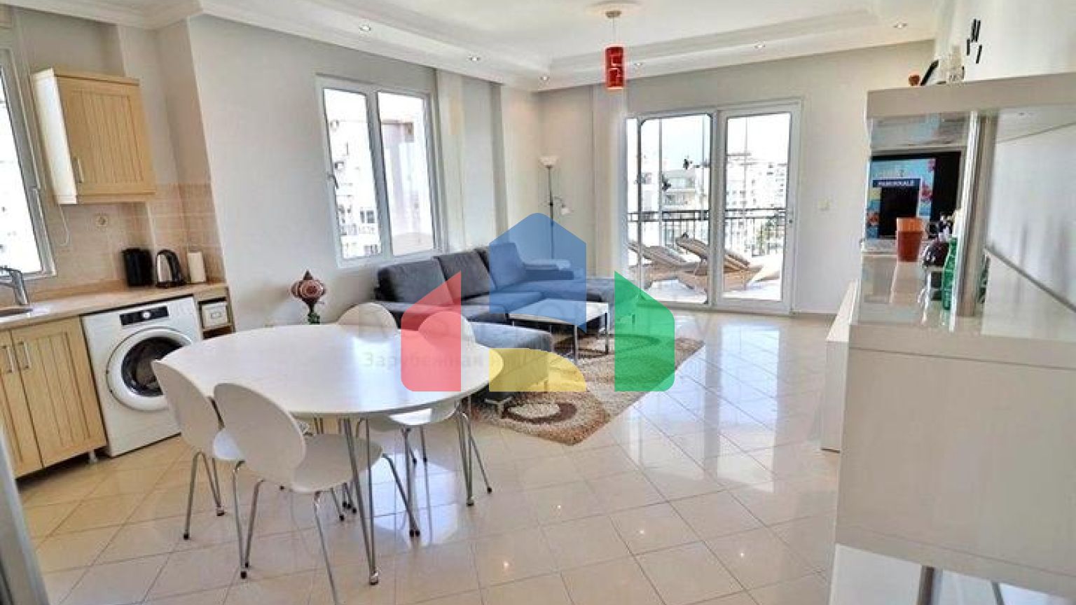 Уютная меблированная квартира 2+1 в жилом комплексе с бассейном