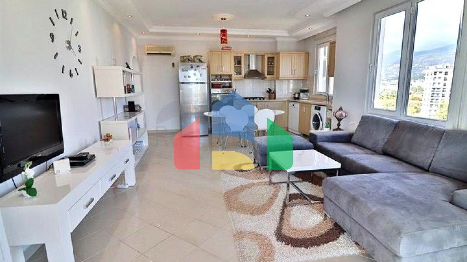 Уютная меблированная квартира 2+1 в жилом комплексе с бассейном