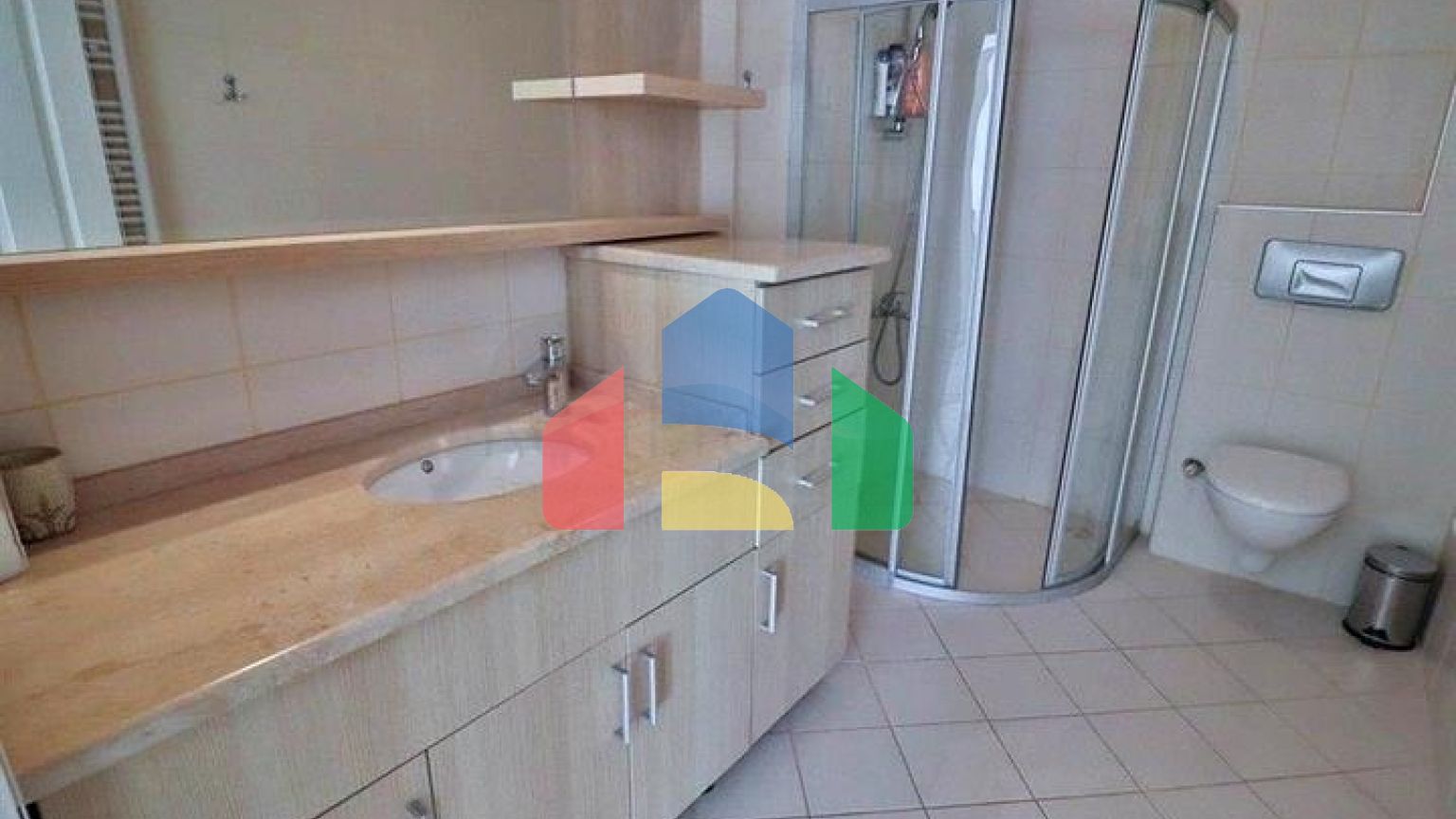 Уютная меблированная квартира 2+1 в жилом комплексе с бассейном