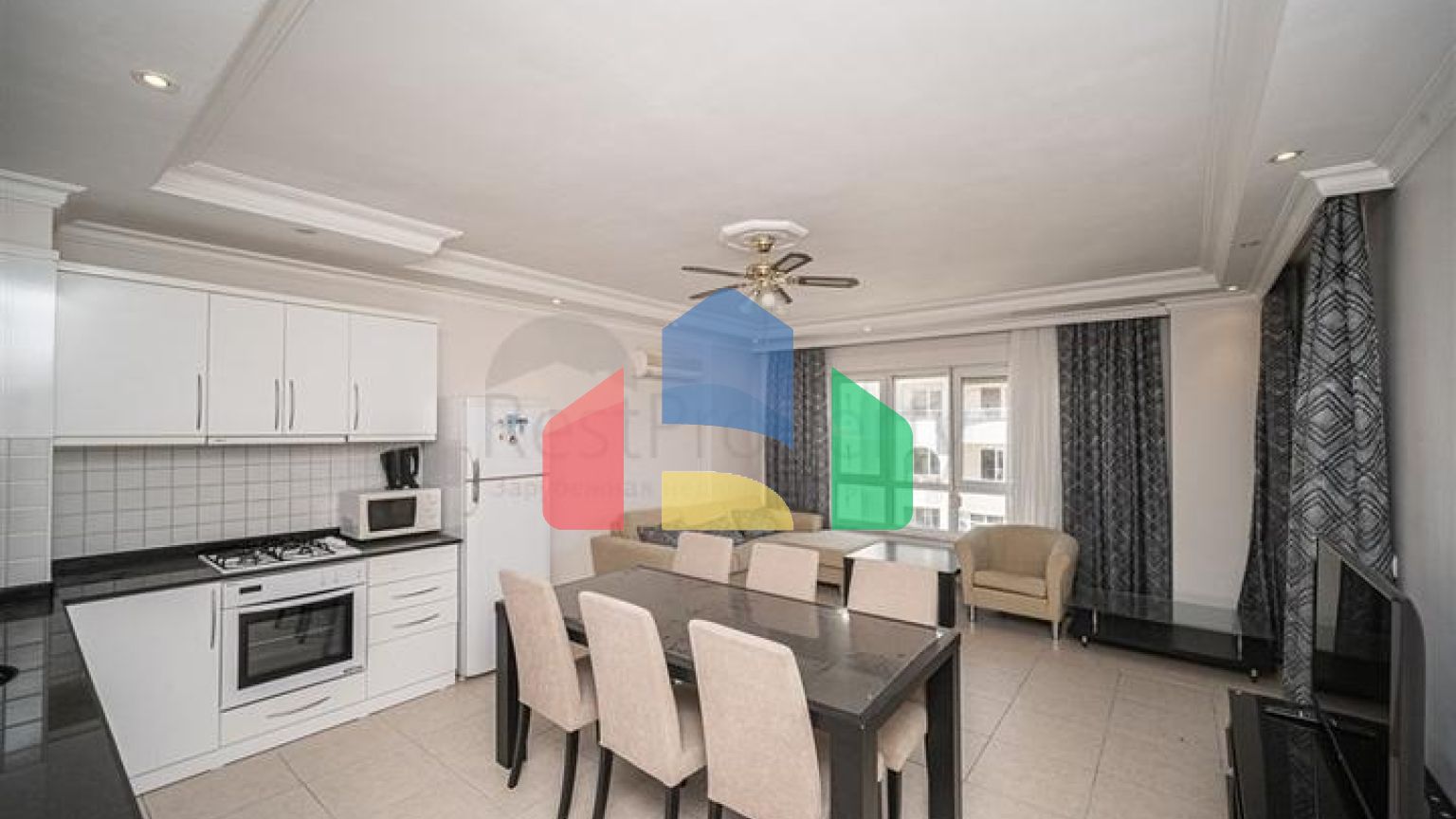 Просторная квартира 2+1 недалеко от моря в Тосмуре