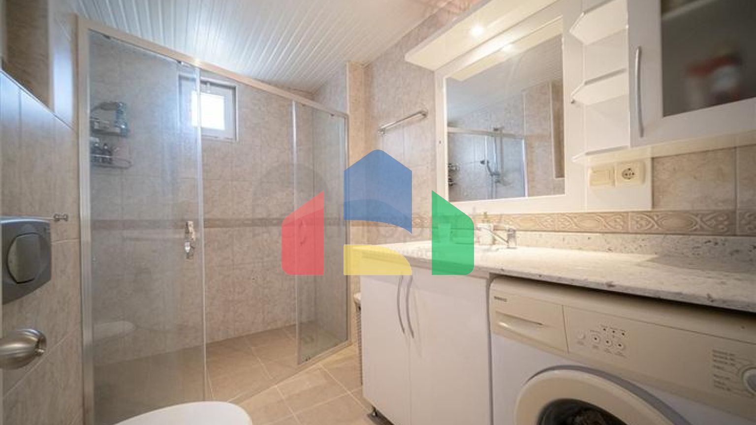 Просторная квартира 2+1 недалеко от моря в Тосмуре