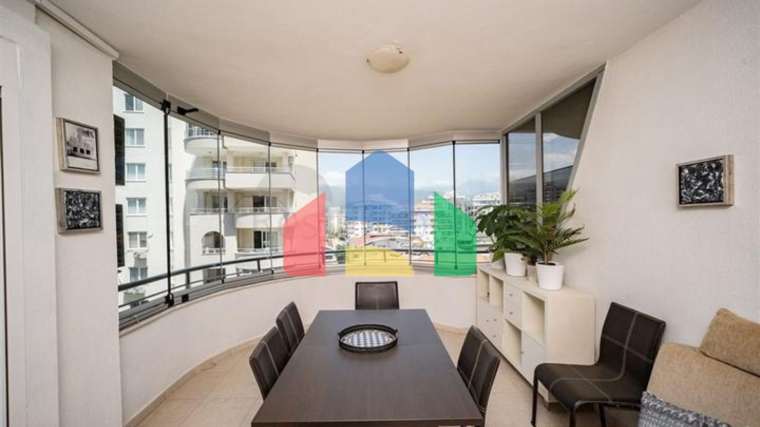 Просторная квартира 2+1 недалеко от моря в Тосмуре