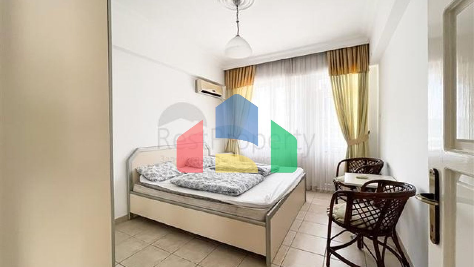 Квартира планировки 3+1 на первой береговой линии