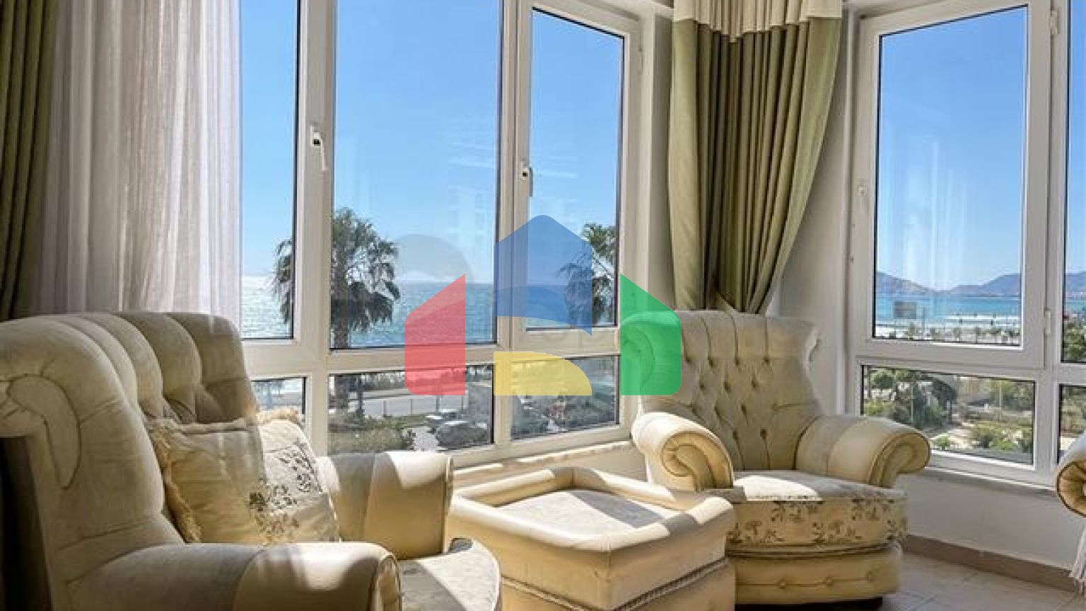 Квартира планировки 3+1 на первой береговой линии