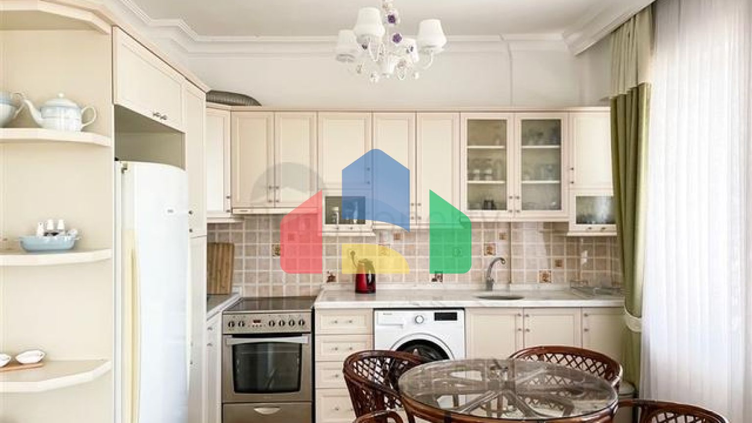 Квартира планировки 3+1 на первой береговой линии