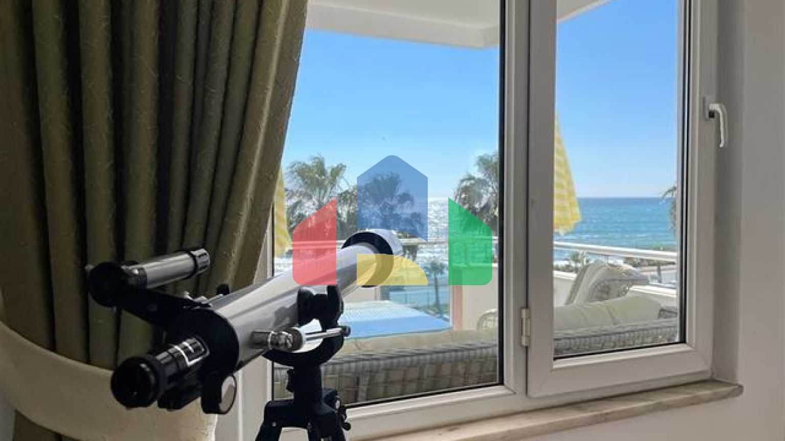 Квартира планировки 3+1 на первой береговой линии