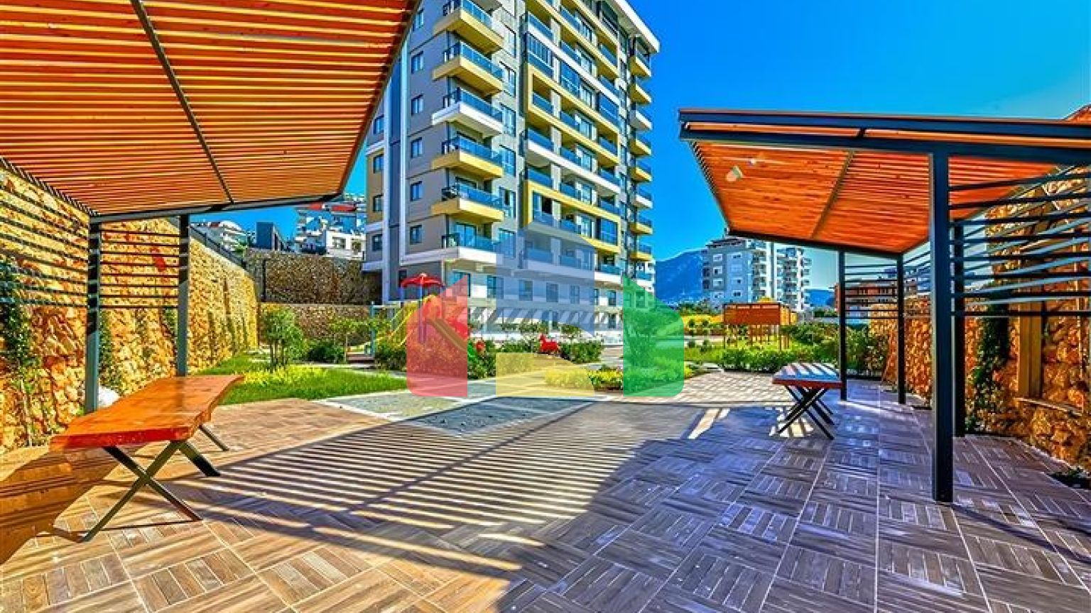 Новая квартира у моря планировкой 1+1 в районе Тосмур