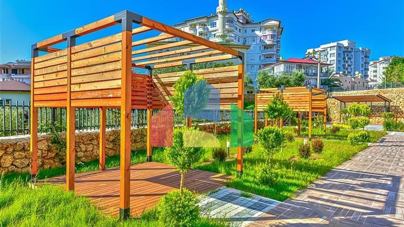 Новая квартира у моря планировкой 1+1 в районе Тосмур