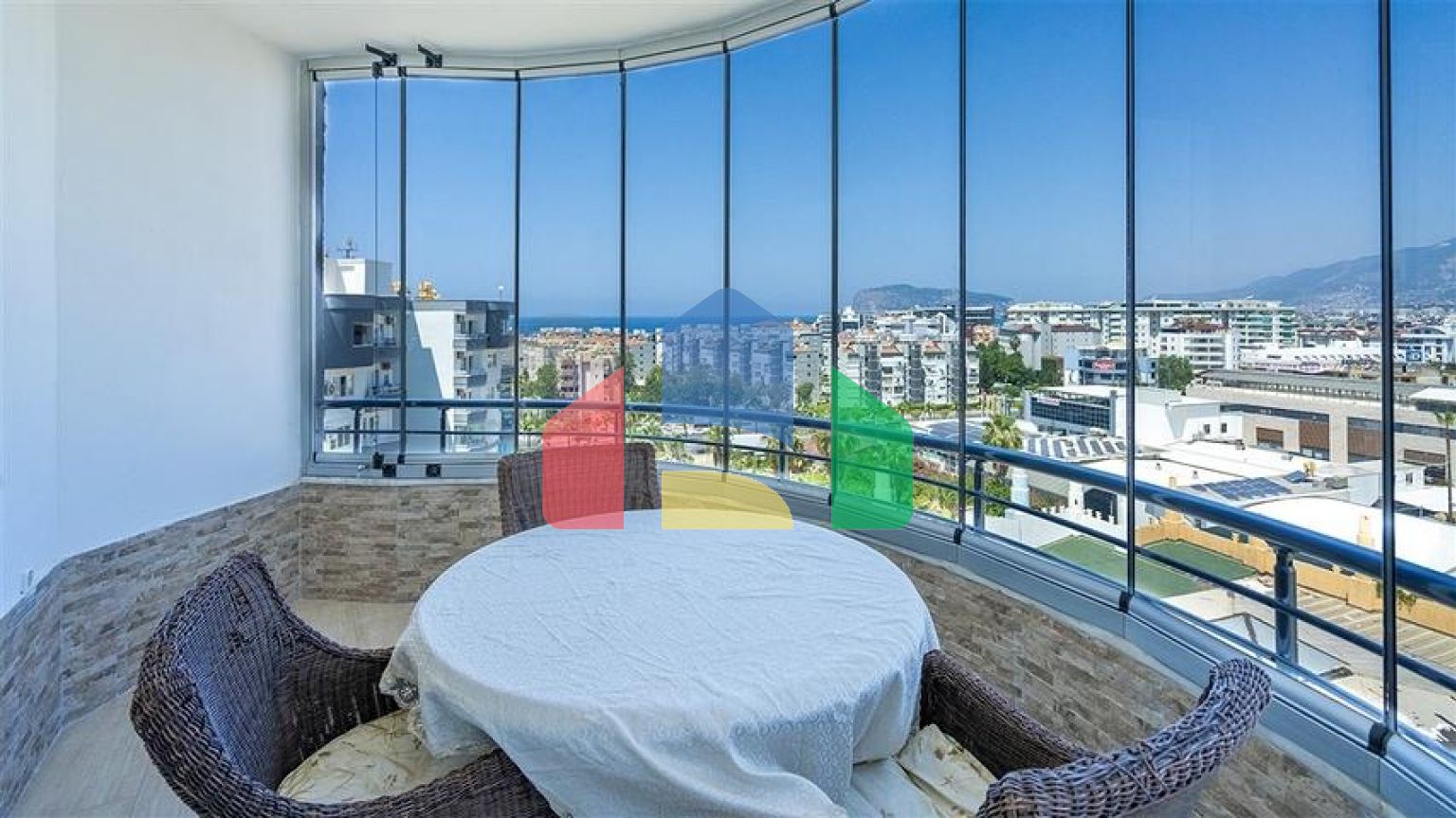 Просторное семейное жильё 2+1 с инфраструктурой для комфортной жизни в Тосмуре