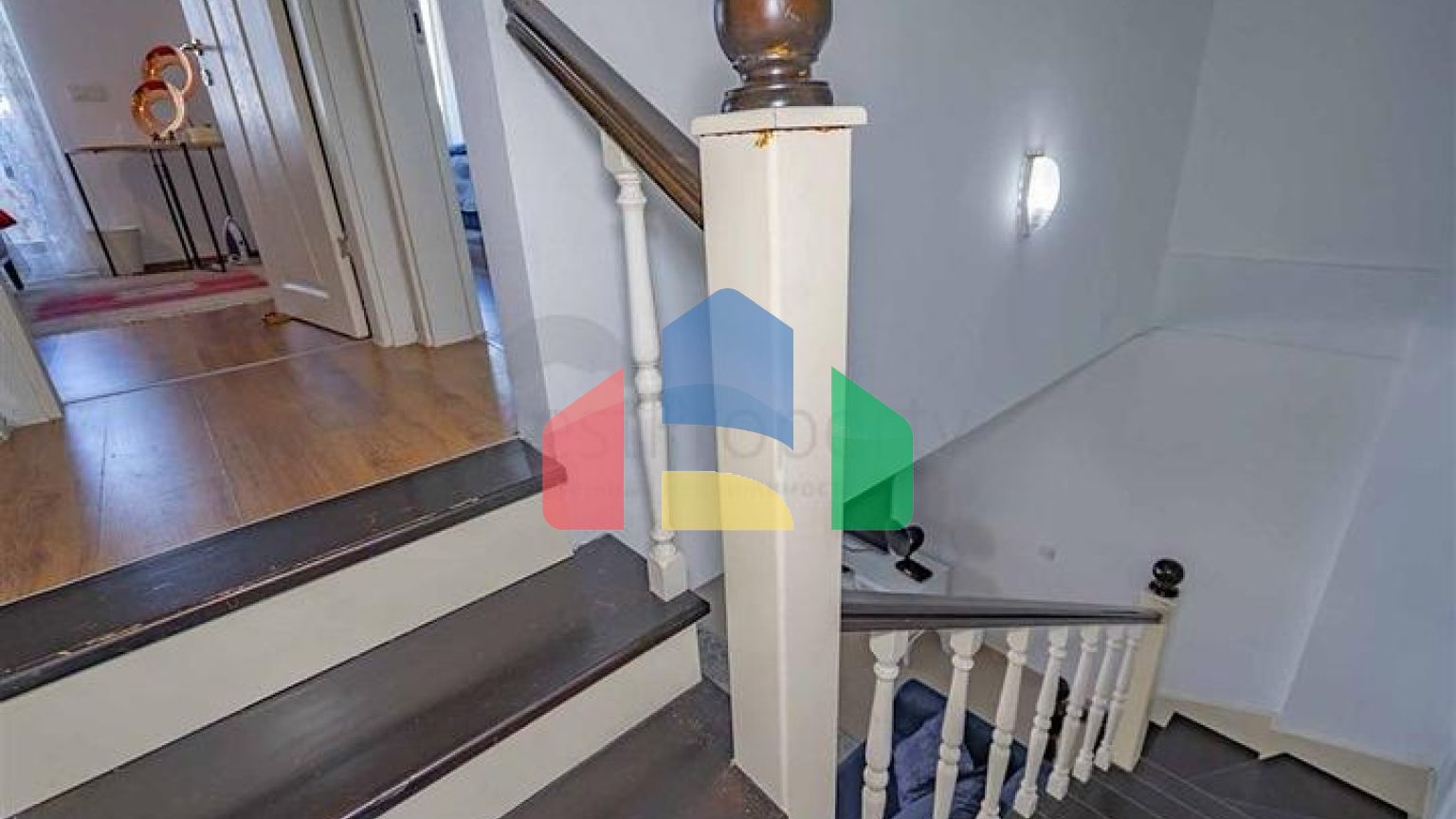 Просторий пентхаус від власника плануванням 2+1 в районі Кестель