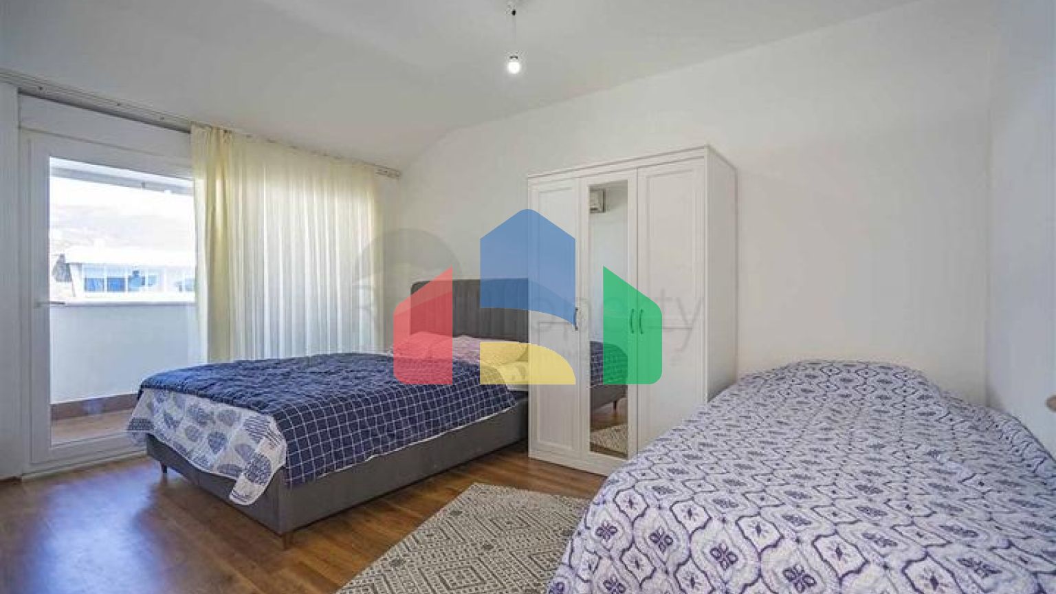 Просторий пентхаус від власника плануванням 2+1 в районі Кестель