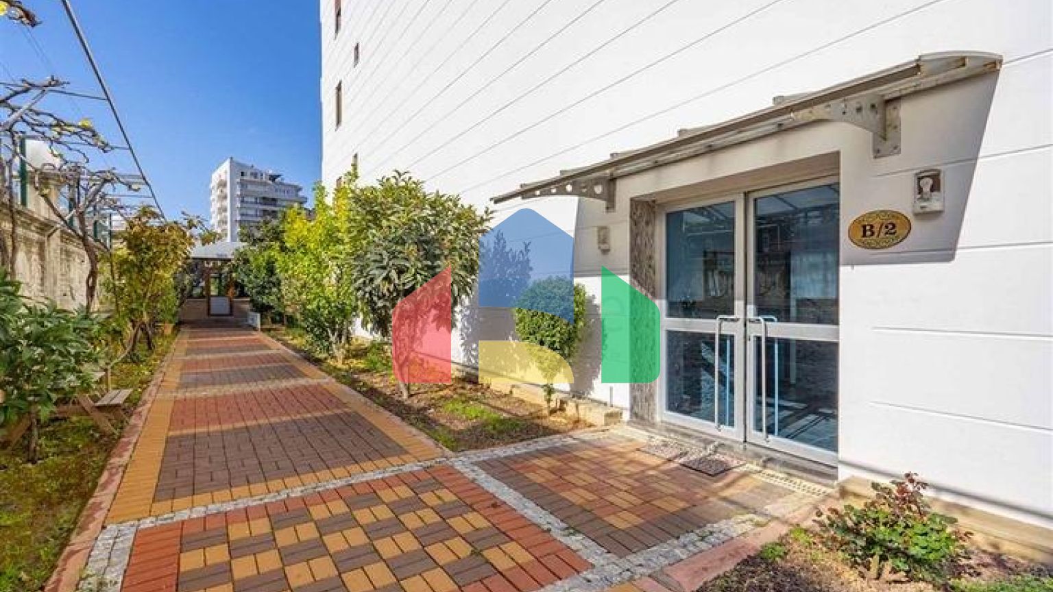 Просторий пентхаус від власника плануванням 2+1 в районі Кестель