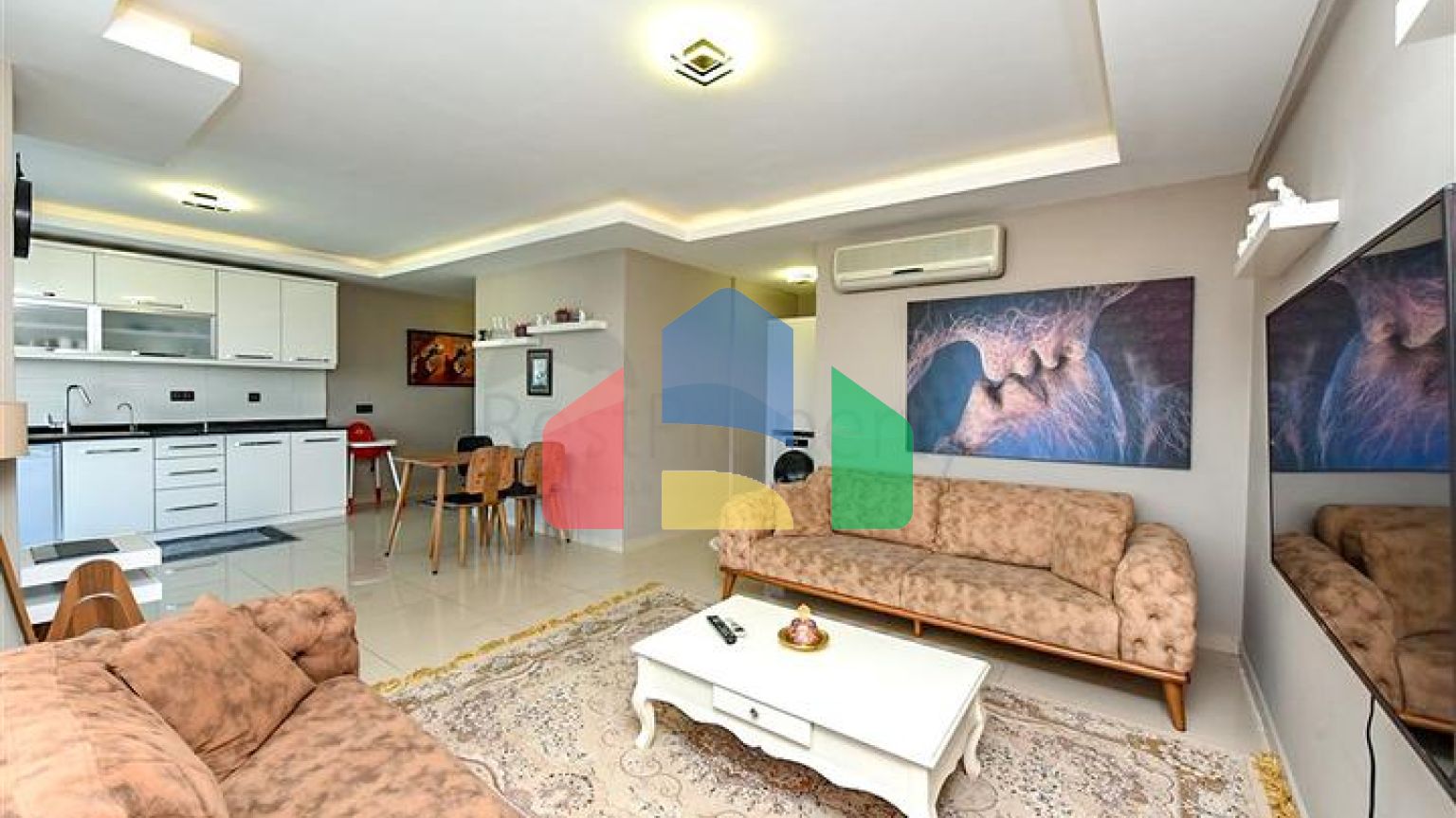 Меблированный пентхаус 2+1 всего в 200 метрах от моря