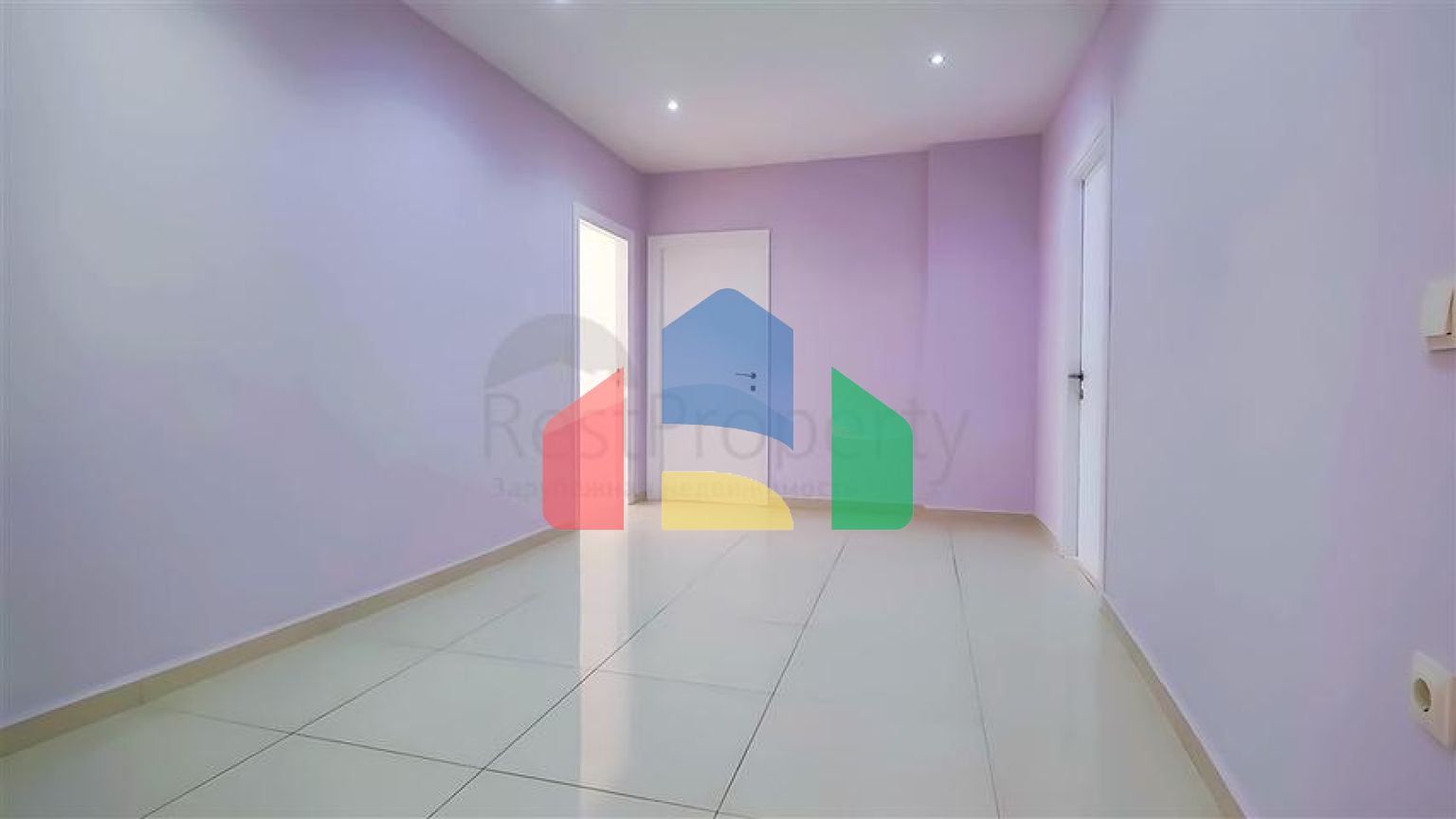 Простора мебльована квартира 3 + 1 з багатою інфраструктурою в сучасному житловому комплексі