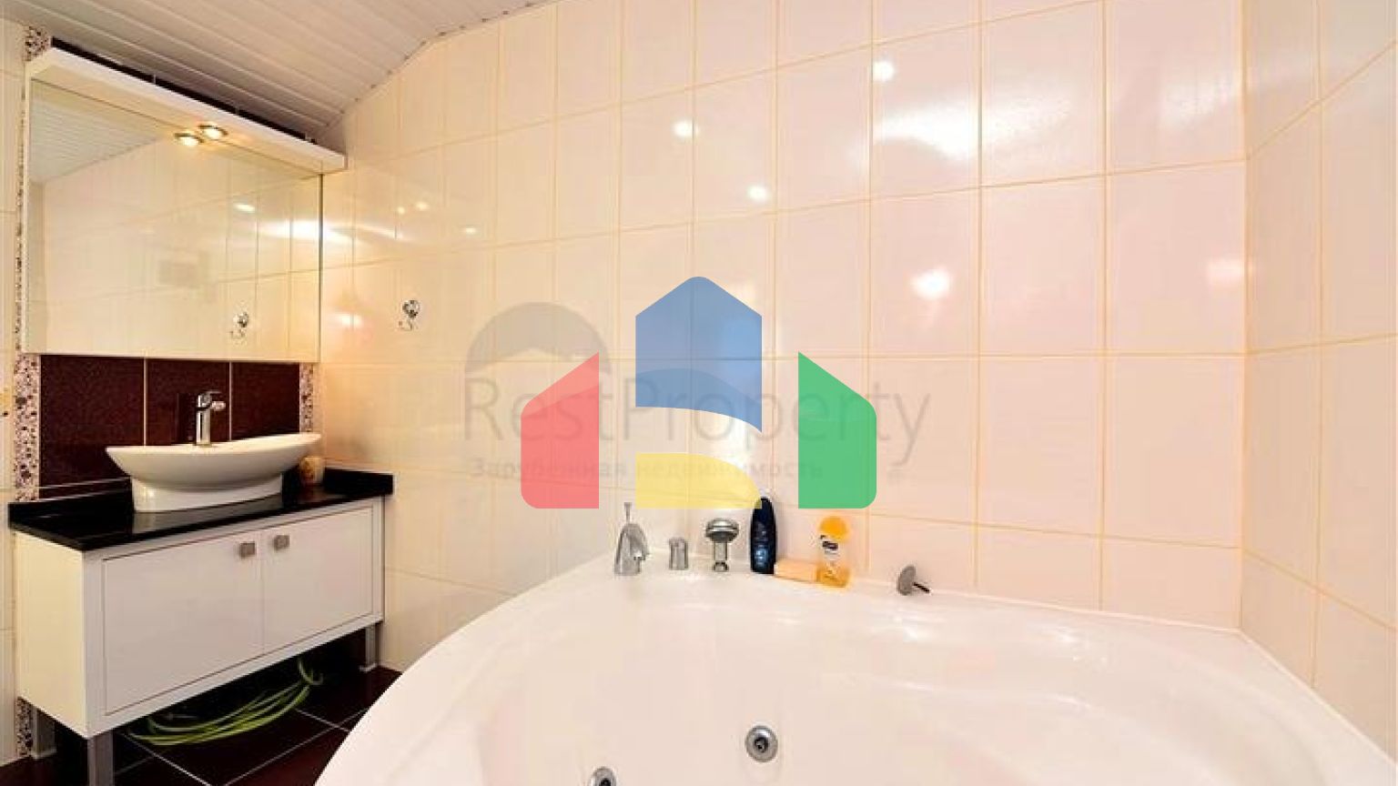 Пентхаус-дуплекс 4+1 в районе Кестель всего в 20 м от моря