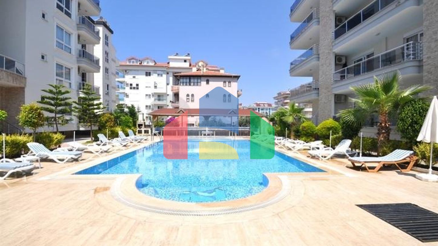 Пентхаус-дуплекс 4+1 в районе Кестель всего в 20 м от моря