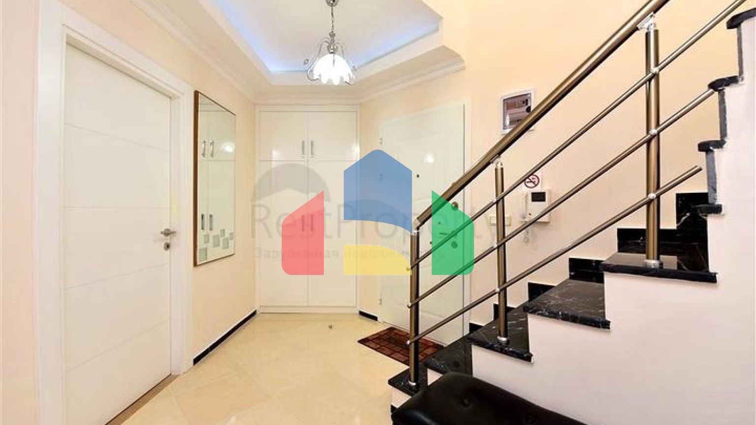 Пентхаус-дуплекс 4+1 в районе Кестель всего в 20 м от моря