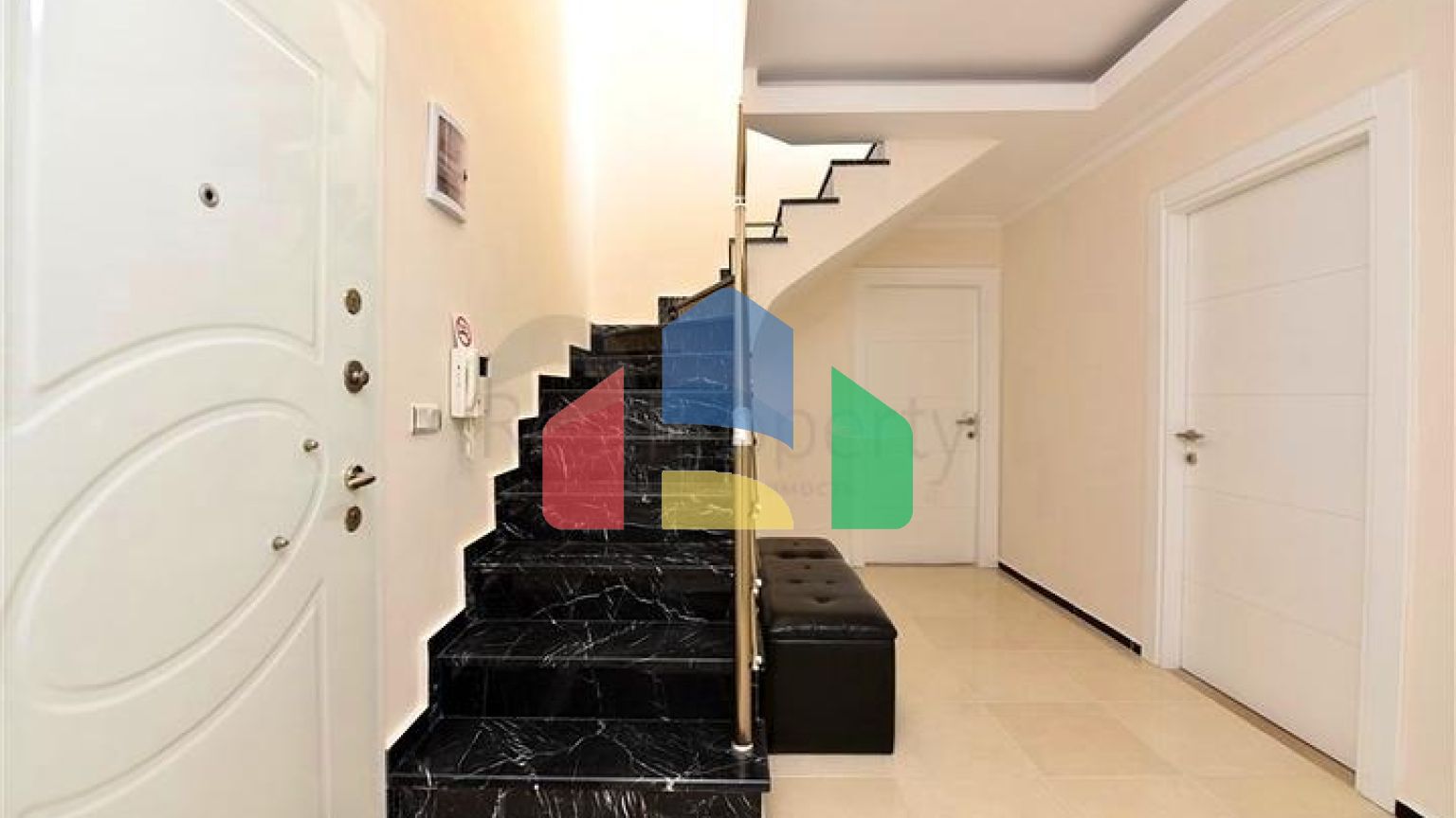 Пентхаус-дуплекс 4+1 в районе Кестель всего в 20 м от моря