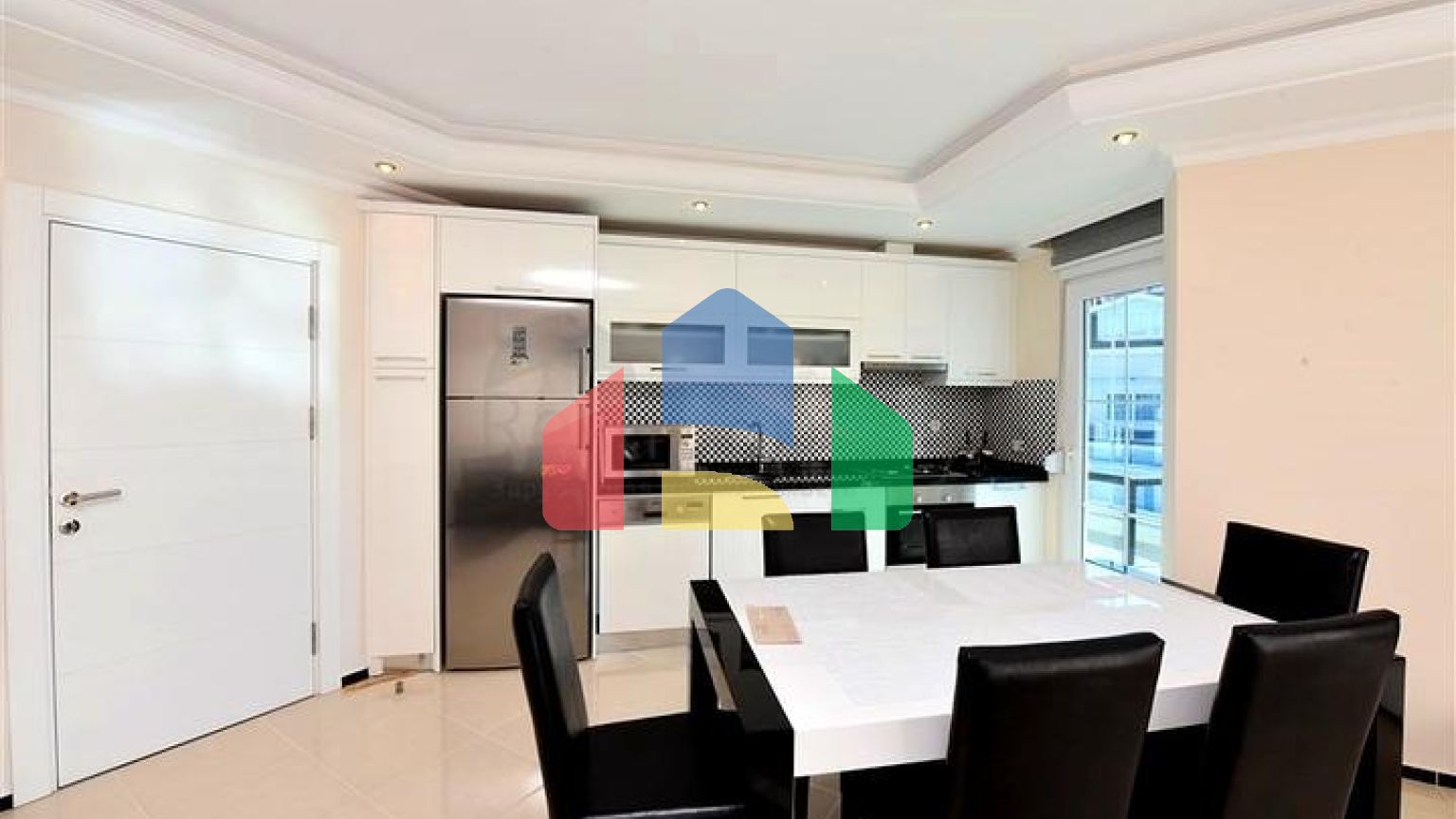 Пентхаус-дуплекс 4+1 в районе Кестель всего в 20 м от моря