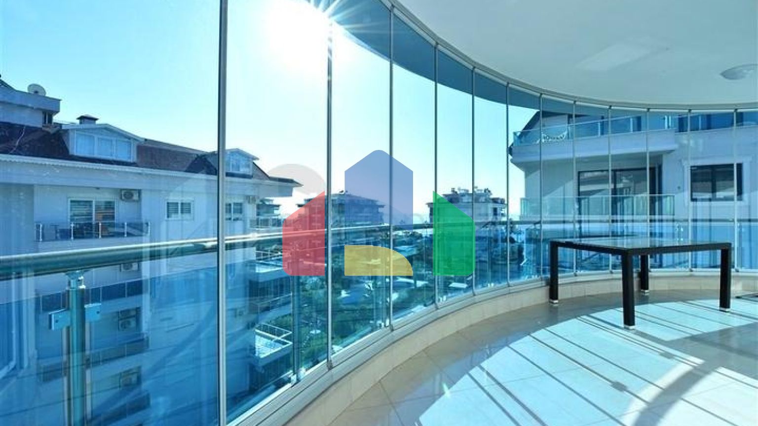 Пентхаус-дуплекс 4+1 в районе Кестель всего в 20 м от моря