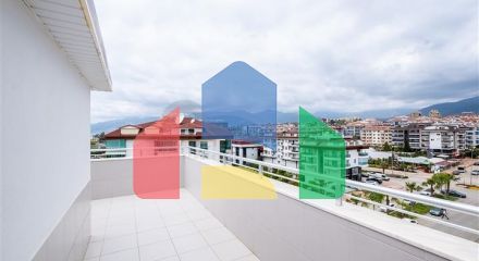 Three-bedroom penthouse in Kestel district