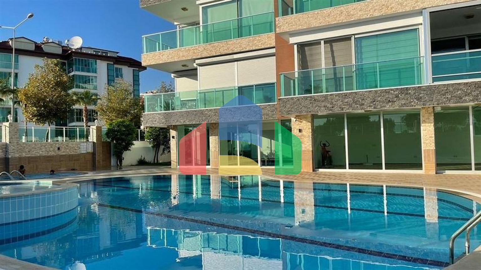 Трёхкомнатный пентхаус в районе Кестель