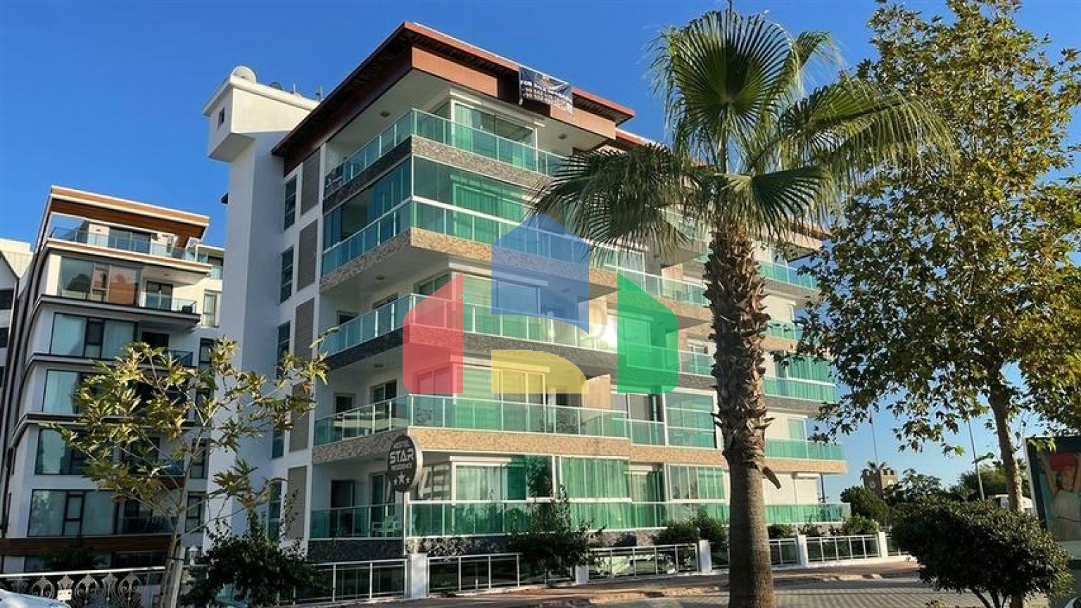 Трёхкомнатный пентхаус в районе Кестель