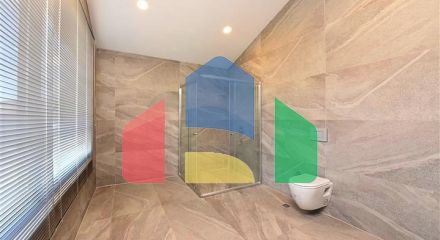 Трикімнатна квартира з дизайнерськими меблями в районі Кестель Трикімнатна квартира з дизайнерськими меблями в районі Кестель