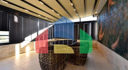 Трикімнатна квартира з дизайнерськими меблями в районі Кестель Трикімнатна квартира з дизайнерськими меблями в районі Кестель