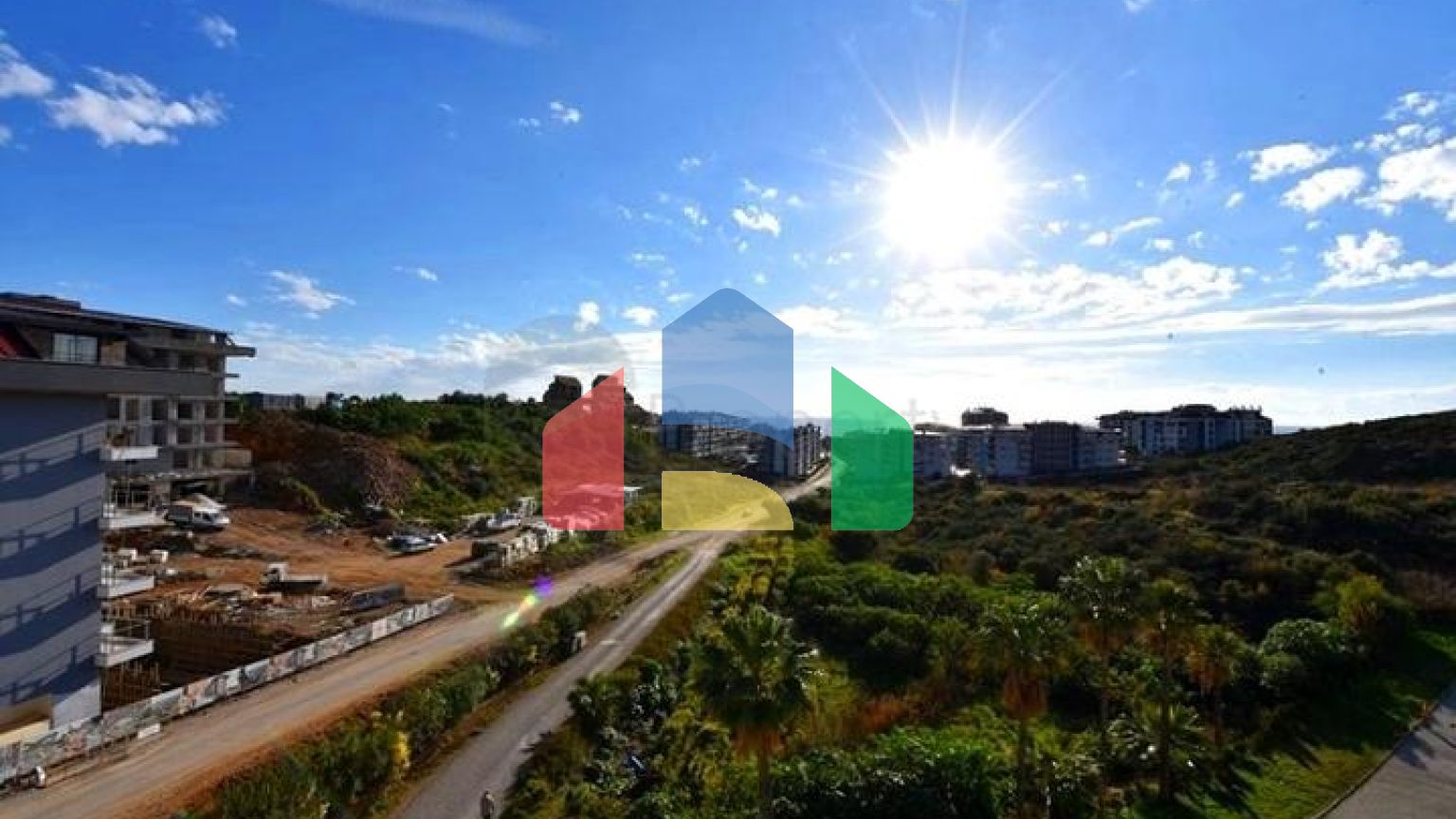 Трикімнатна квартира з дизайнерськими меблями в районі Кестель