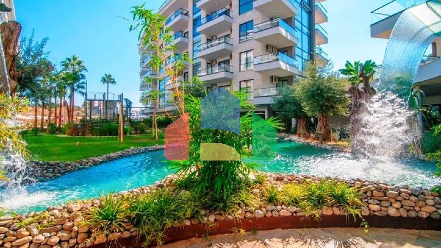 Трикімнатна квартира з дизайнерськими меблями в районі Кестель