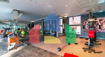 Трикімнатна квартира з дизайнерськими меблями в районі Кестель Трикімнатна квартира з дизайнерськими меблями в районі Кестель