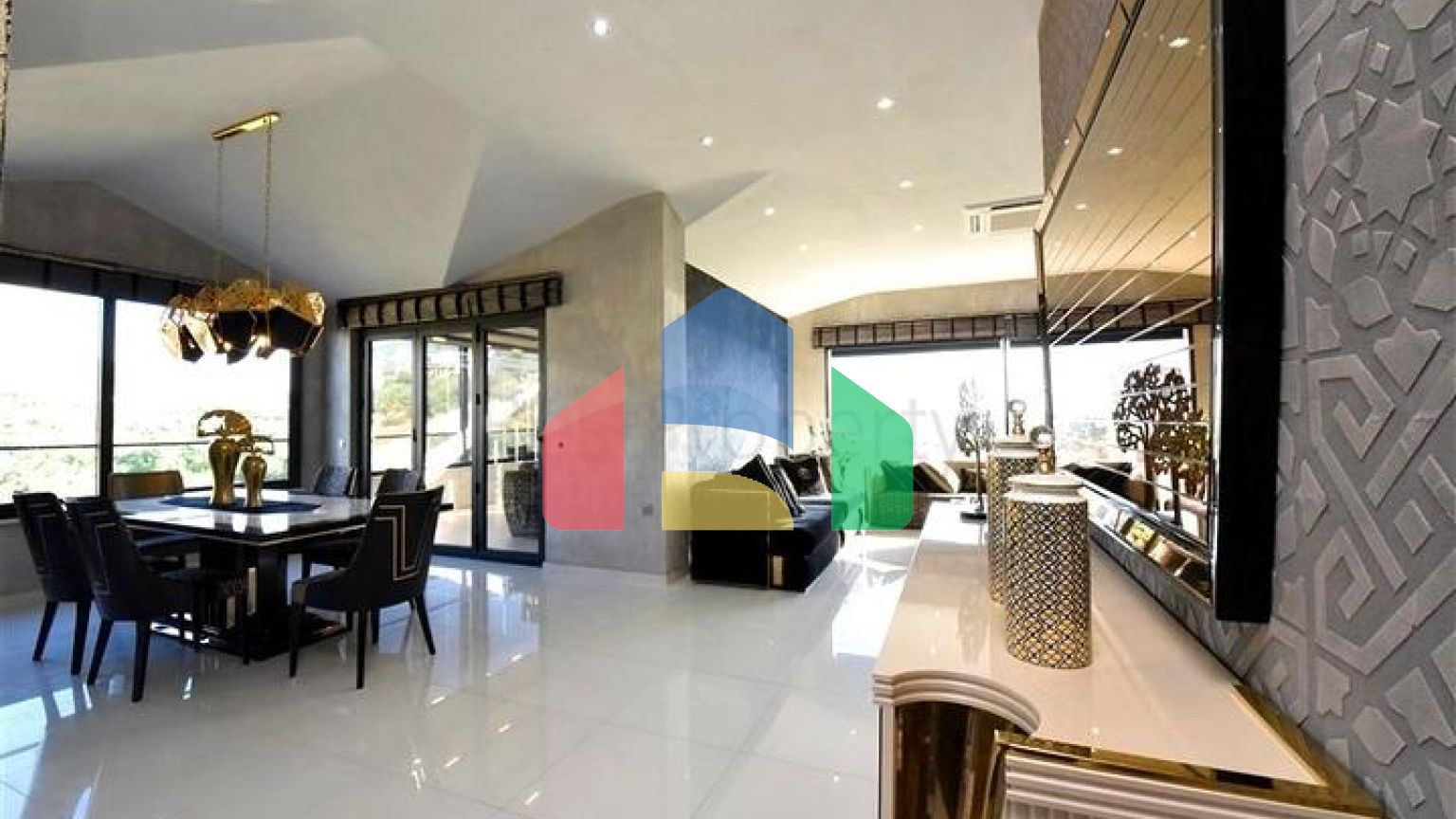 Трикімнатна квартира з дизайнерськими меблями в районі Кестель