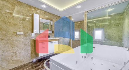Пентхаус с видом на горы в Кестеле