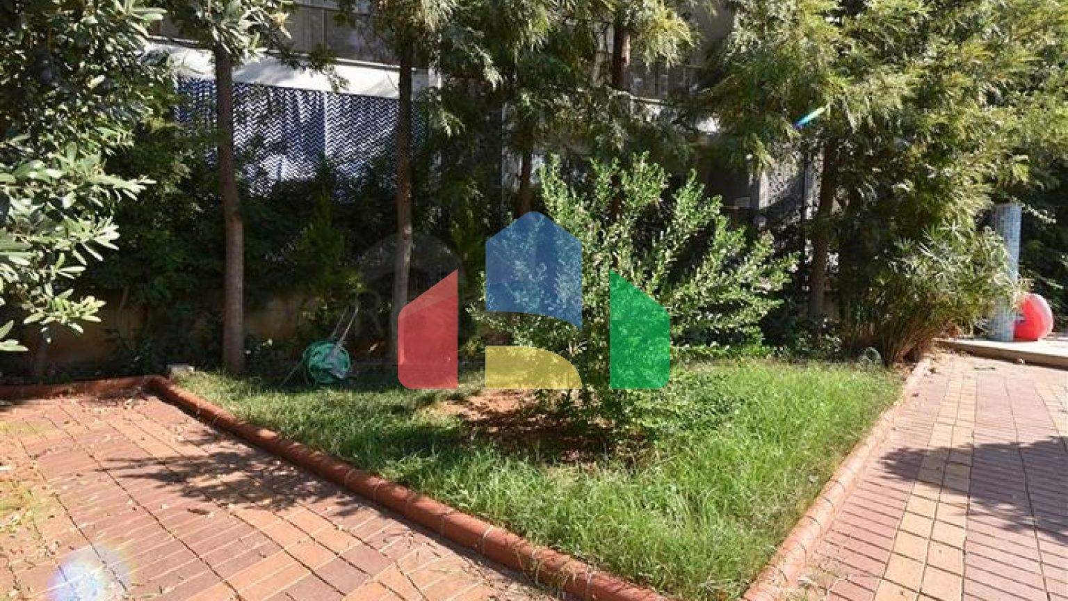 Вилла планировкой 6+1 с отдельной кухней в районе Кестель