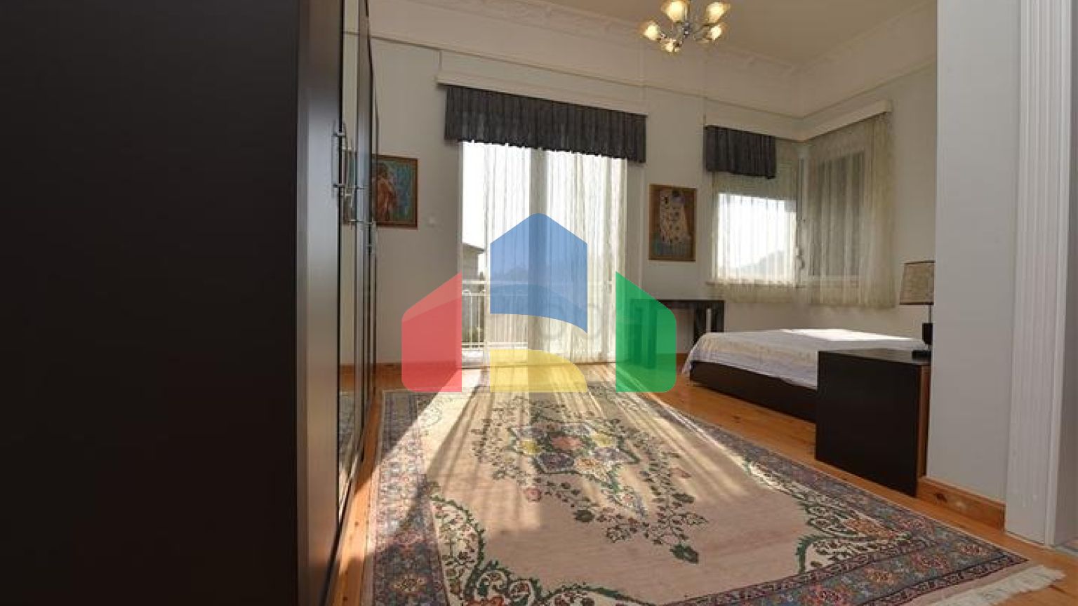 Вилла планировкой 6+1 с отдельной кухней в районе Кестель