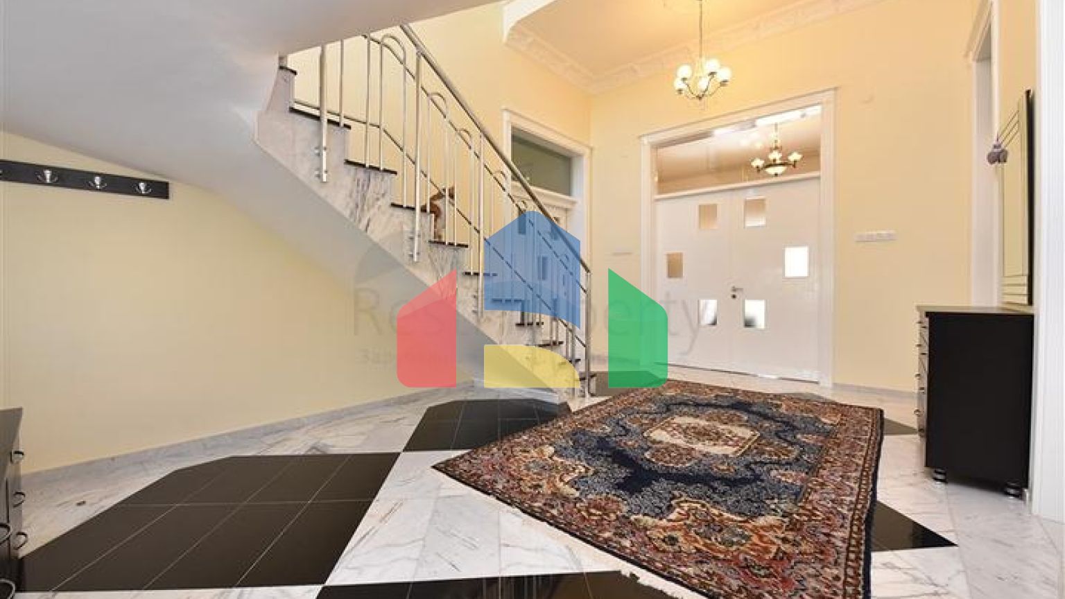 Вилла планировкой 6+1 с отдельной кухней в районе Кестель