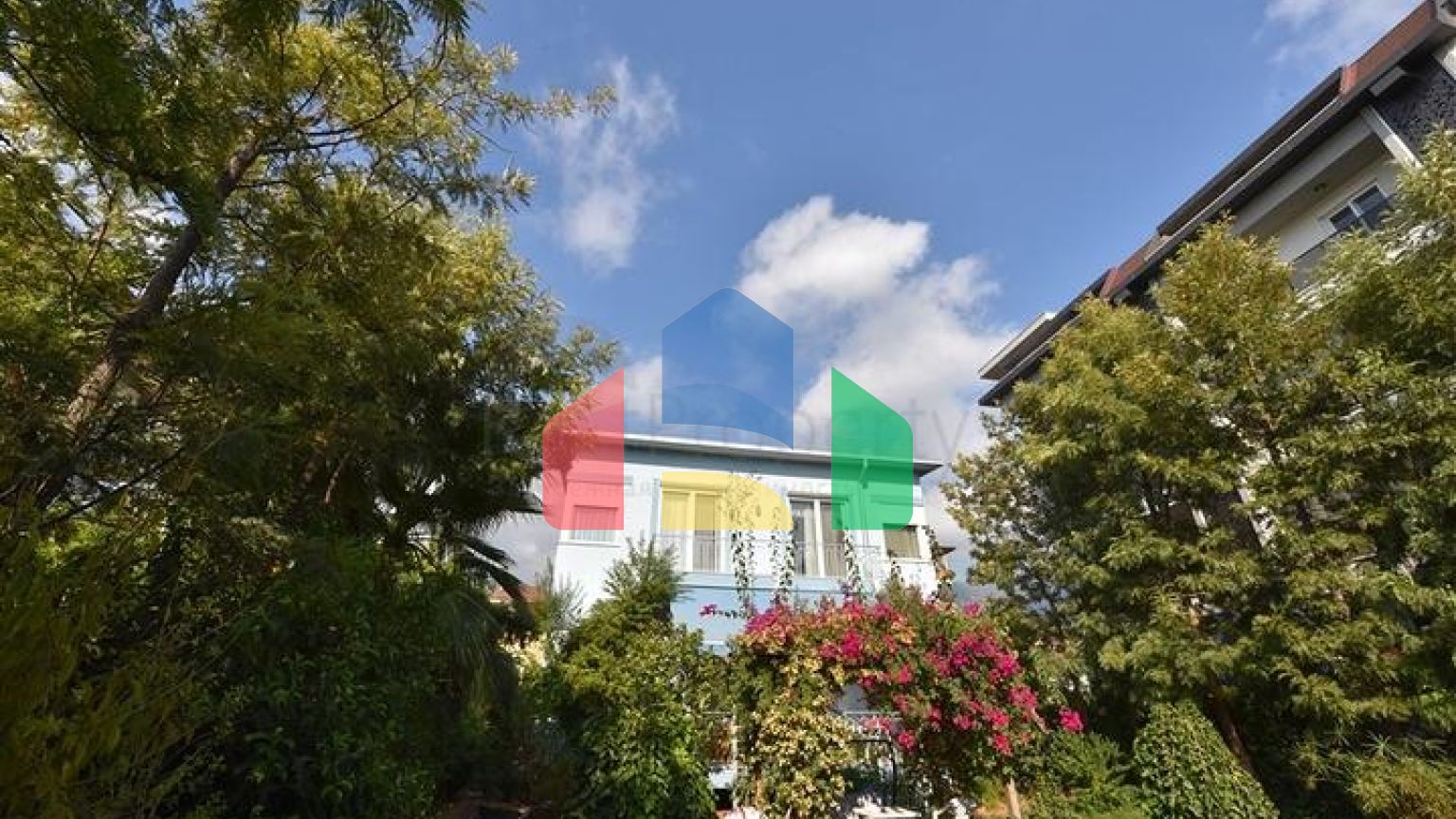 Вилла планировкой 6+1 с отдельной кухней в районе Кестель