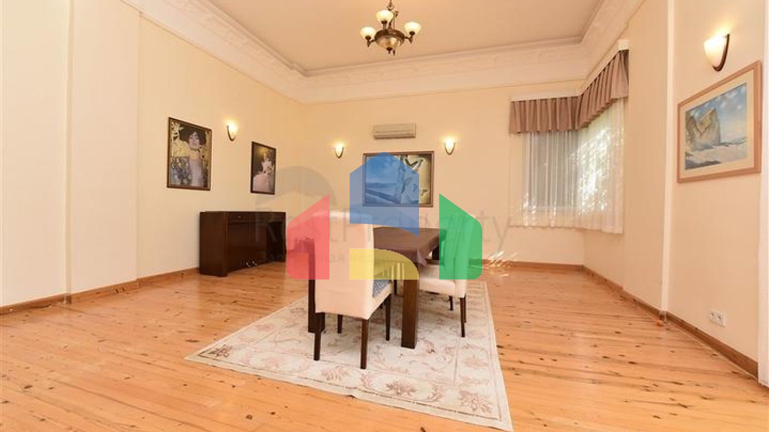 Вилла планировкой 6+1 с отдельной кухней в районе Кестель