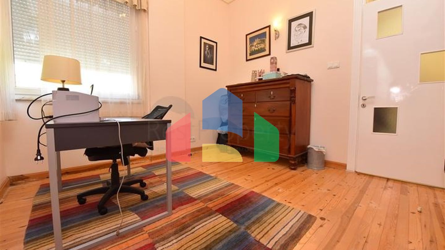 Вилла планировкой 6+1 с отдельной кухней в районе Кестель