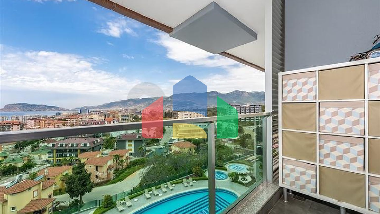 Розкішний пентхаус з видом на море і фортеця від власника