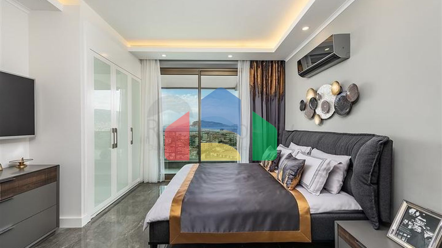 Розкішний пентхаус з видом на море і фортеця від власника