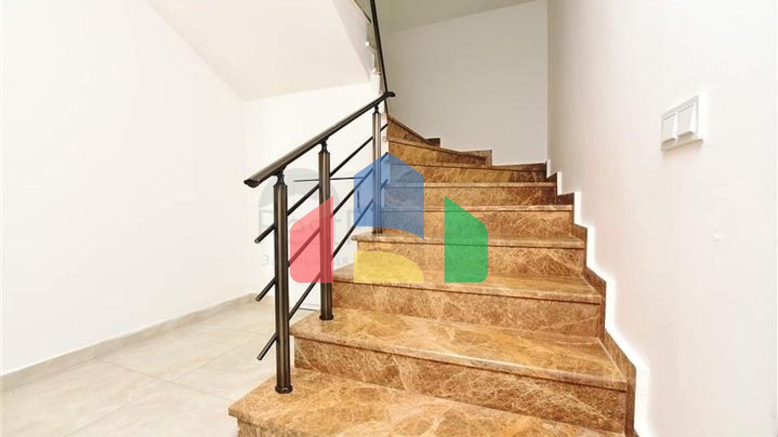 Двухуровневая квартира 4+1 в Кестель