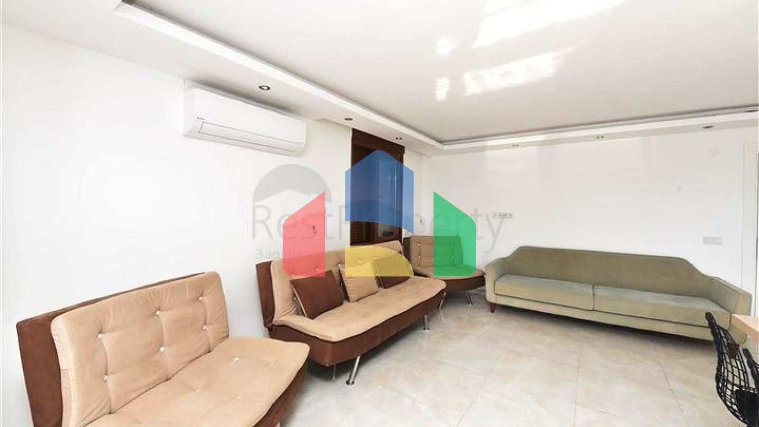 Двухуровневая квартира 4+1 в Кестель