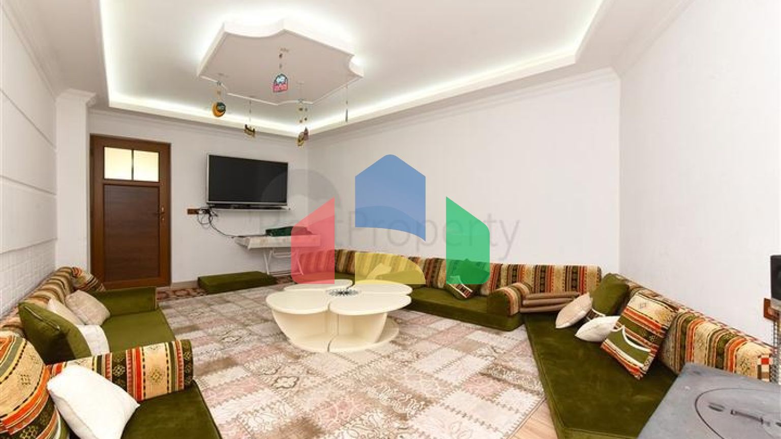 Просторная вилла 11+2 с частным участком и панорамным видом на море