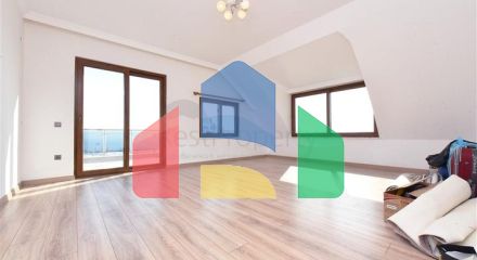 Просторная вилла 11+2 с частным участком и панорамным видом на море