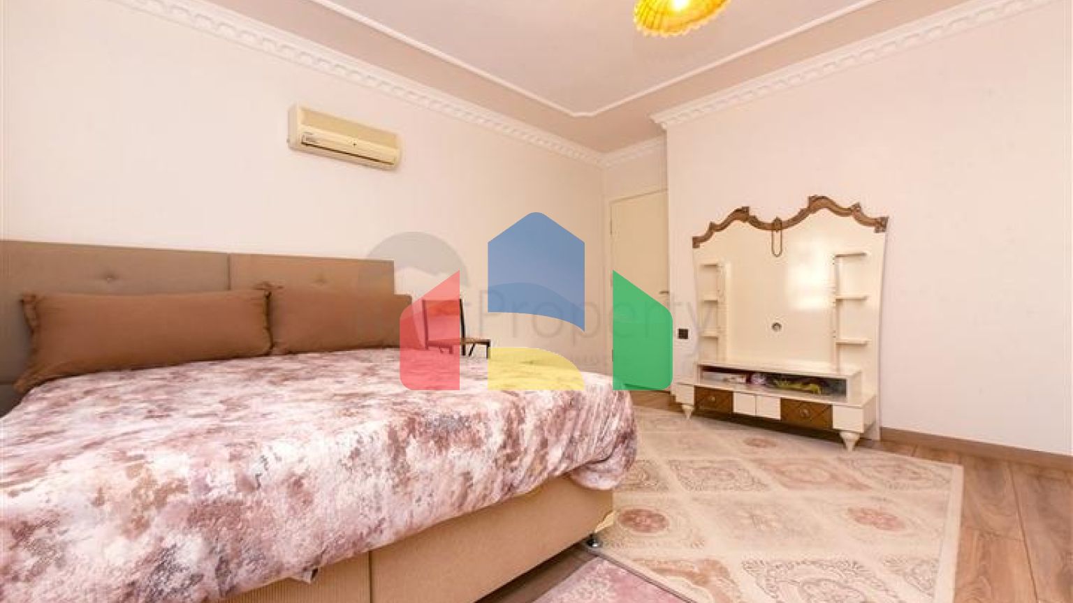 Просторная вилла 11+2 с частным участком и панорамным видом на море