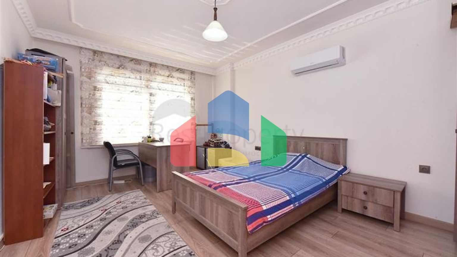 Просторная вилла 11+2 с частным участком и панорамным видом на море